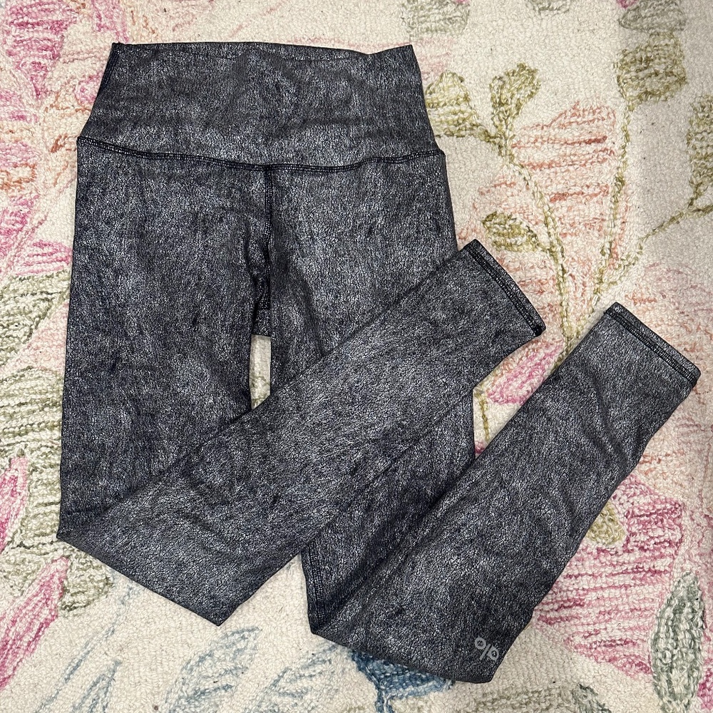 cutest alo yoga leggings